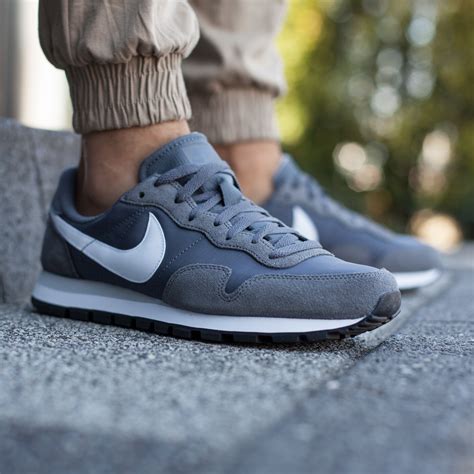 nike air pegasus 83 herren grau|nike air pegasus 83 zappos.